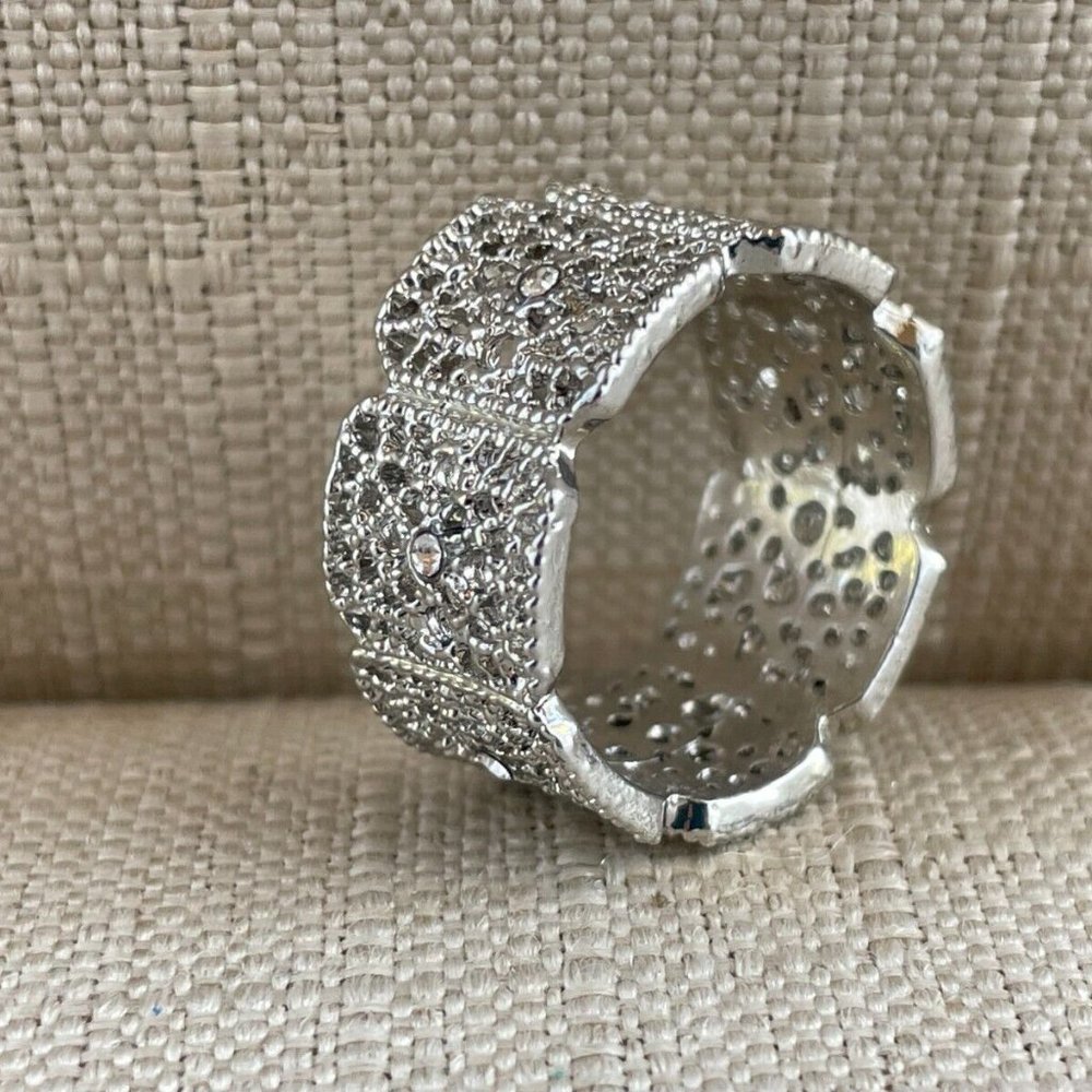 Women Ring Silver Tone Rings Fashion Jewelry Crystal Accent Size 11 - Picture 5 of 8